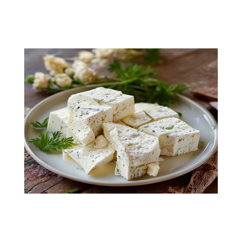 BRÂNZĂ MATURATĂ CU LEURDĂ - Produs Montan