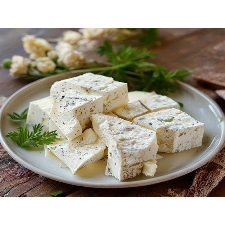 BRÂNZĂ MATURATĂ CU LEURDĂ - Produs Montan